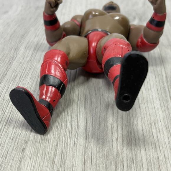 WWF WWE 1996 Jakks Ahmed Johnson Bone Crishing Action Wrestling Action Figure - Picture 3 of 6